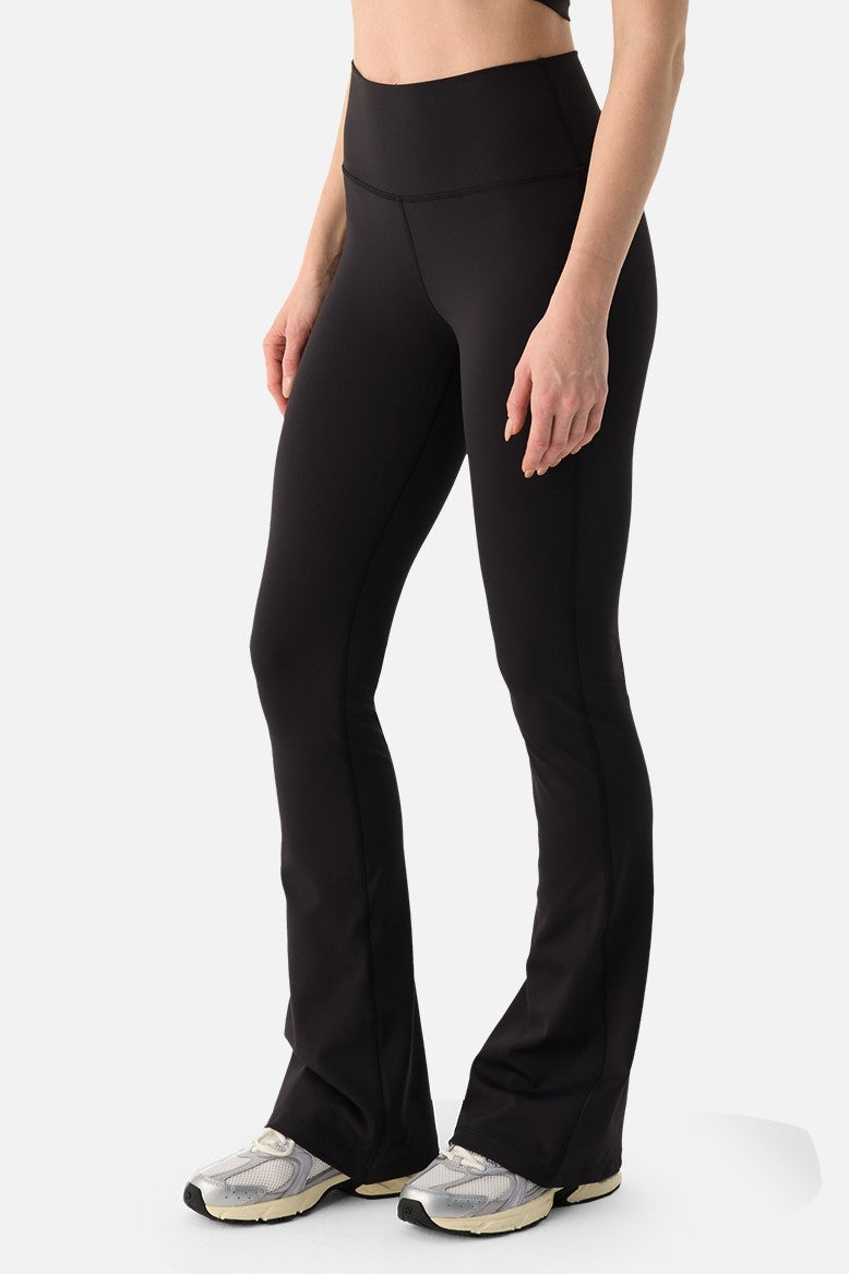 LIORA FLARE BLACK