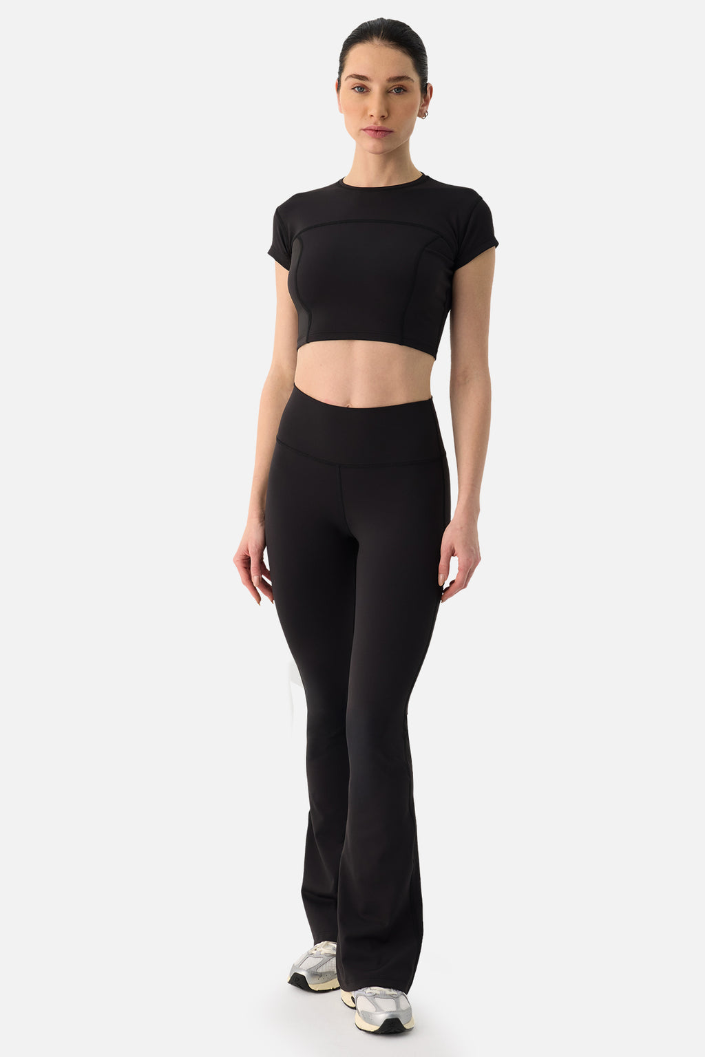 LIORA FLARE BLACK