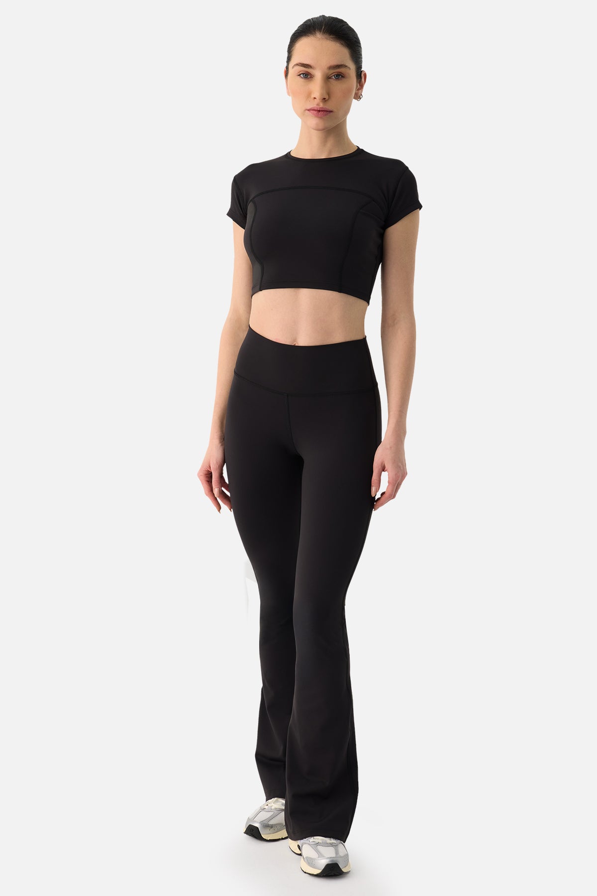 LIORA FLARE BLACK